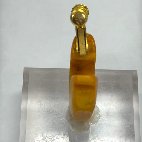 Vintage US Patent Number 3.176.475 Gold Tone Amber Screw Back Hoop Earrings - Picture 13 of 16